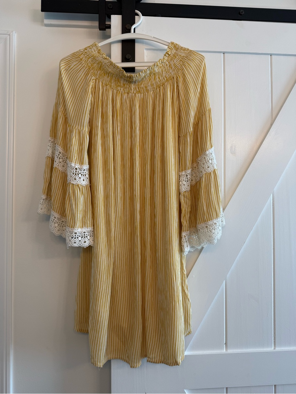 Kings Road Women’s Yellow Striped Lace-Trim Off-Shoulder Dress